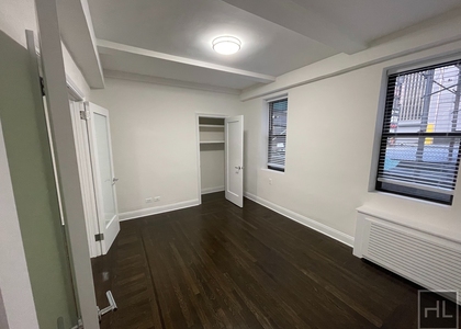 West 55 Street - Photo 1