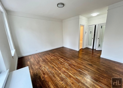 E 58th St - Photo 1