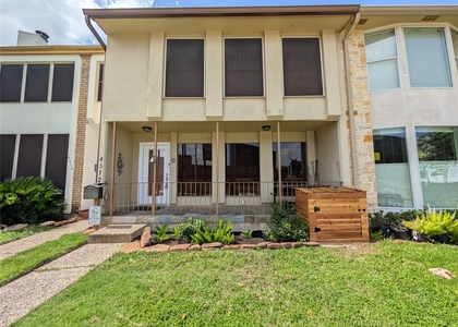 4512 Dickson Street - Photo 1