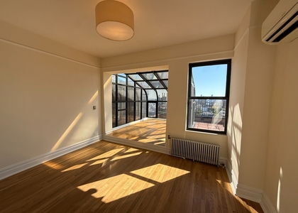 2nd Avenue - Photo 1