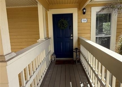 115 112th Avenue Ne - Photo 1