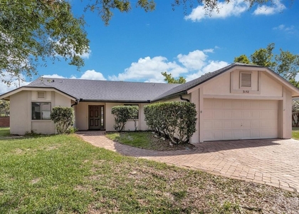 3152 S Horizon Place - Photo 1