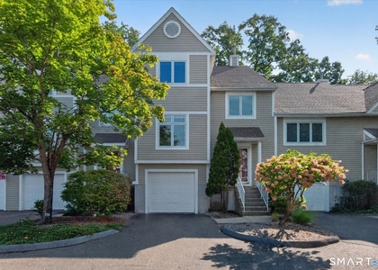 7 Essex Court - Photo 1