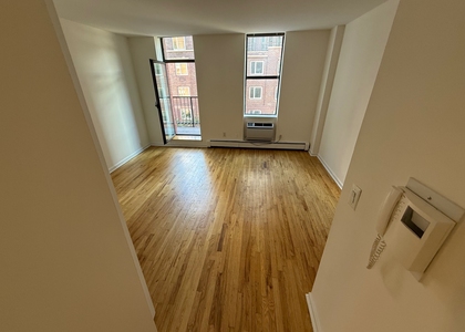 201 East 12th Street - Photo 1