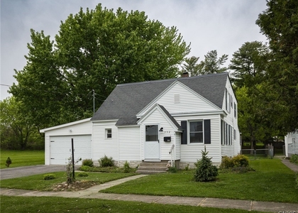 332 Butterfield Avenue - Photo 1