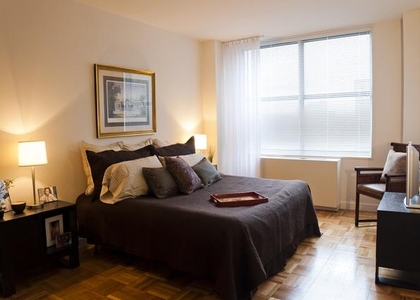 York Avenue - Photo 1