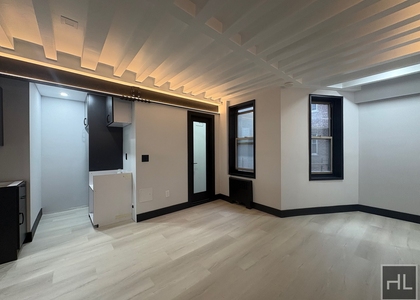 East 58 Street - Photo 1