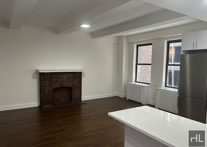 West 55 Street - Photo 1