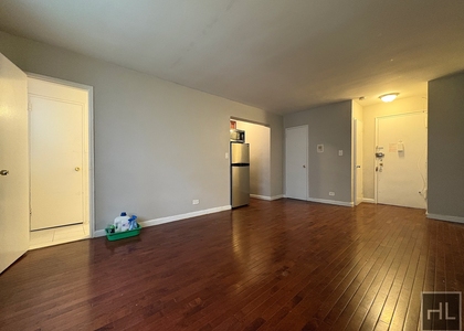 East 58 Street - Photo 1