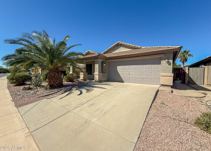 43676 W Wade Drive - Photo 1