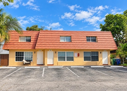 5911 Nw 20th - Photo 1