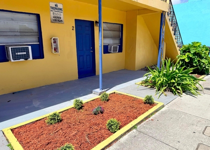 1007 N Tamarind Avenue - Photo 1