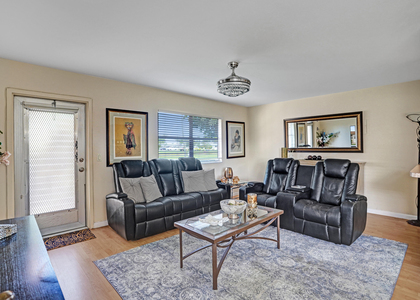338 Seville O - Photo 1