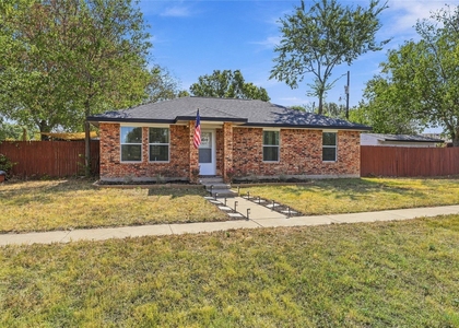 900 N Grand Avenue - Photo 1