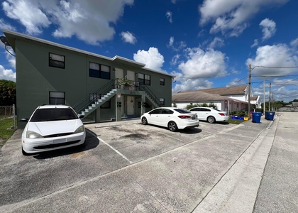 1273 W 34th Street - Photo 1