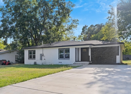 1613 Irwin Lane - Photo 1