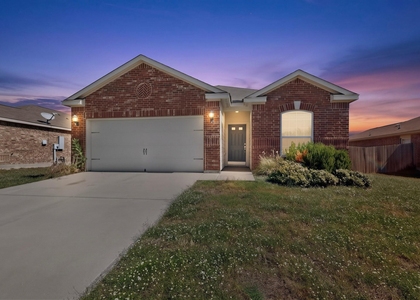 215 Magnolia Drive - Photo 1