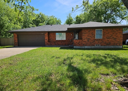 1306 N Powell Parkway - Photo 1