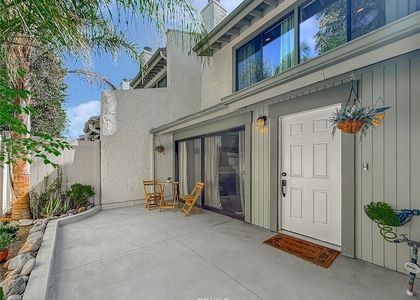 5249 Colodny - Photo 1