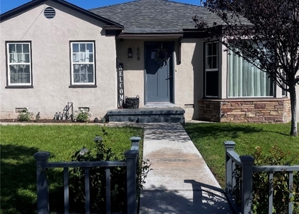 608 Drake - Photo 1