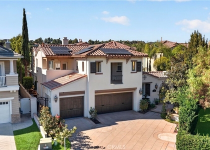 9 Sunningdale - Photo 1