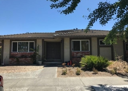 4416 Moorpark Ave - Photo 1
