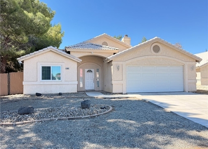 15681 Kingswood Drive - Photo 1