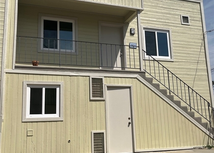 1521 W Glenoaks Boulevard - Photo 1