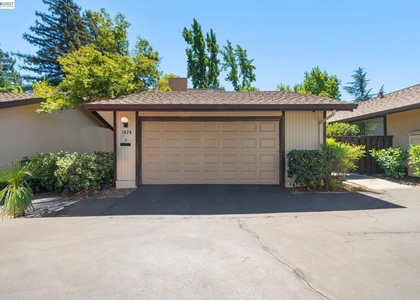 1828 Countrywood Ct - Photo 1