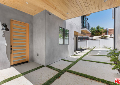 1821 N Ashmore Street - Photo 1