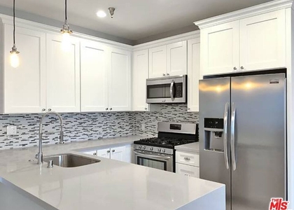 10560 Santa Monica - Photo 1