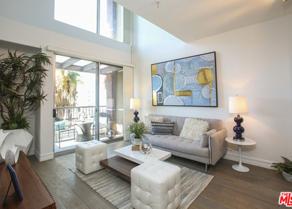 629 Traction Avenue - Photo 1