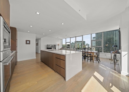 1388 Kettner - Photo 1