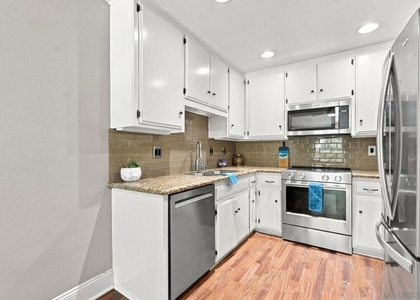 140 Walnut - Photo 1