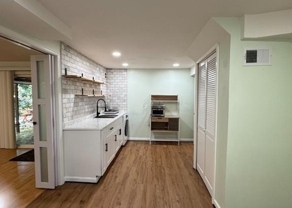 2510 Paxton Street - Photo 1