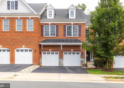 42936 Courtland Chase Square - Photo 1