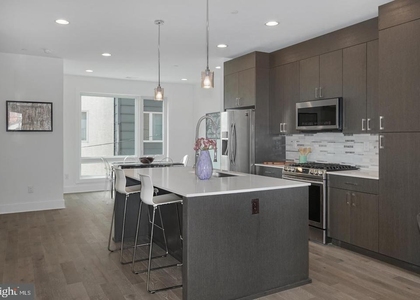 1421 S Hancock Street - Photo 1