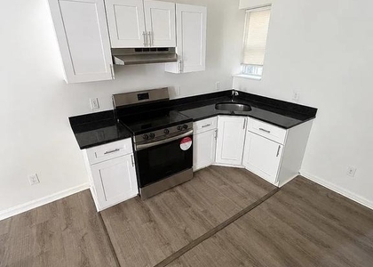 125 N Wilton Street - Photo 1