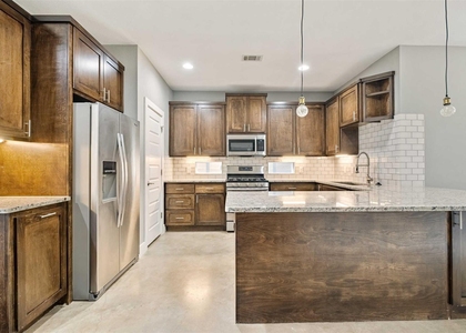 7302 Bennett Ave - Photo 1