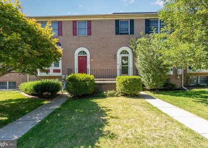 920 Buckland Place - Photo 1