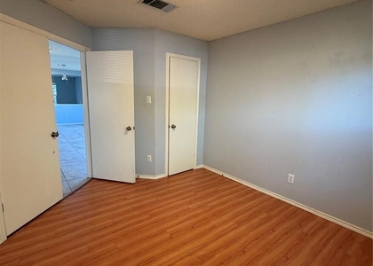 3207 Settlement Dr - Photo 1