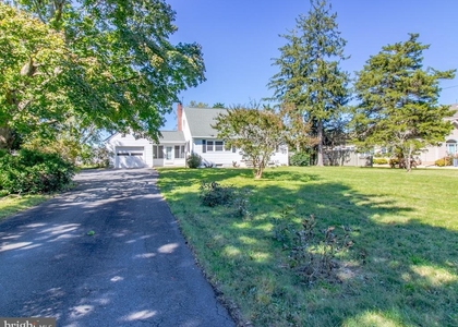 1517 Savannah Road - Photo 1