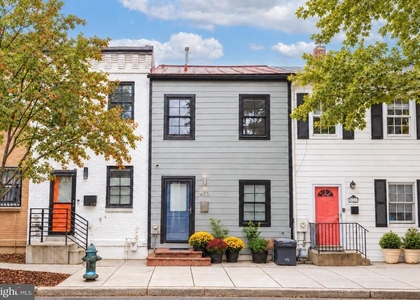 435 Ridge Street Nw - Photo 1