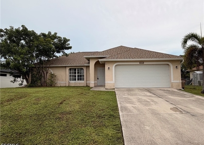302 Nw 2nd Place - Photo 1