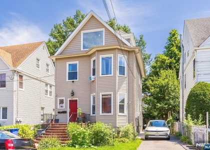 81 Chestnut - Photo 1