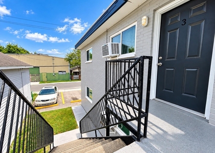 3906 Rotman St - Photo 1