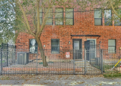 2422 Navigation Boulevard - Photo 1