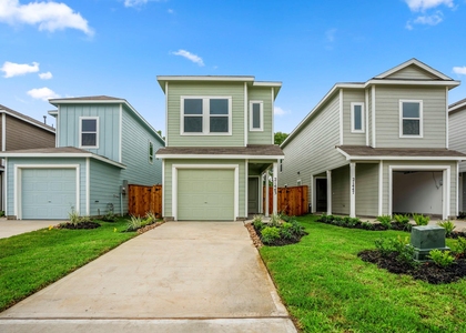 21443 Carosella Dr - Photo 1