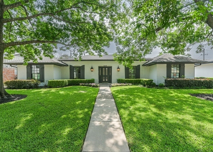 2415 Stoney Brook Drive - Photo 1