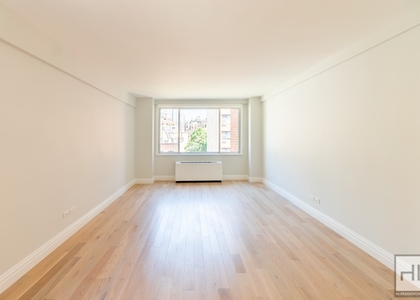 East 51st Street - Photo 1